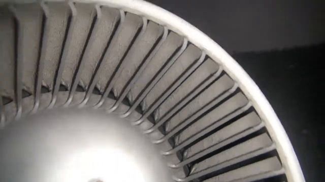 AC Blower Motor Disassembly & Cleanup on Kia Sorento 2002 - 2006 смотреть онлайн