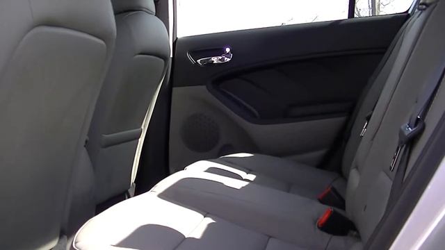 2014 Kia Forte vs. 2014 Ford Focus | Vehicle Comparison | Fisher Kia in Boulder, CO смотреть онлайн