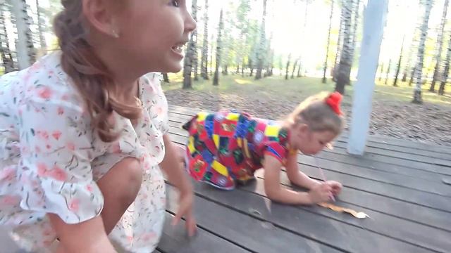 Street Racing ГУСЕНИЦ и многое другое / ИГРАЕМ с Азалией и Амалией на УЛИЦЕ🌳 смотреть онлайн