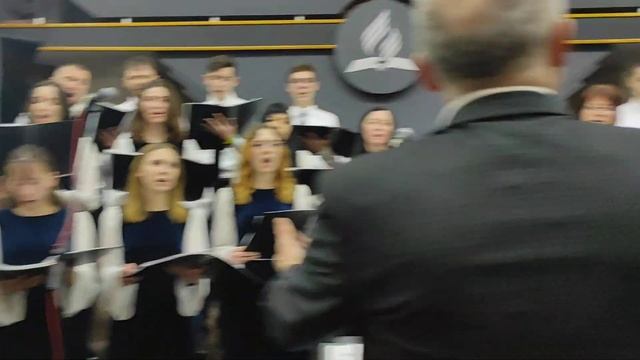 Великі та дивні. Хор г Ровно под управлением Василия Кулинича. смотреть онлайн