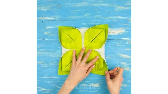 7 СПОСОБОВ СКЛАДЫВАНИЯ САЛФЕТОК, КОТОРЫЕ ПОТРЯСУТ ВАШИХ ГОСТЕЙ смотреть онлайн