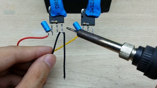 Simple stereo Audio Amplifier just using 2 Transistor смотреть онлайн
