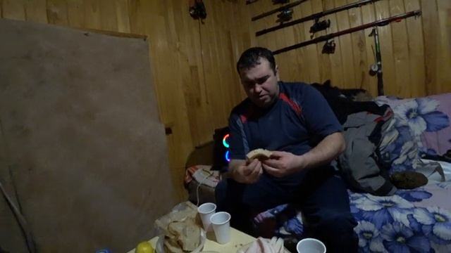 Кухонные будни #15 - Уха из Петуха смотреть онлайн