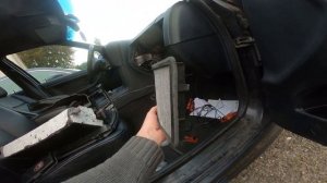 Как поменять фильтр салона на е36 с кондиционером и без #e36 #bmw_e36