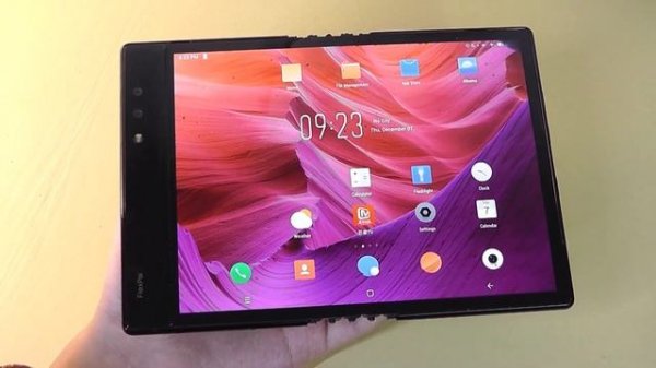 REVIEW: Royole FlexPai in 2023 - Cheapest Foldable Smartphone? Once the First Foldable Phone!