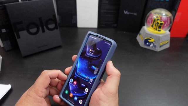 Samsung Galaxy Z Fold 4 Otterbox Symmetry Series Flex Case Review смотреть онлайн