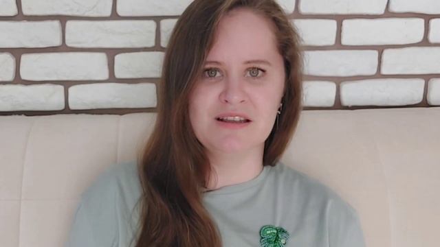 ?Читает Юлия Гурьева для моей сестрички?"Мне четыре, я стою на стуле"автор Яна Мкр смотреть онлайн
