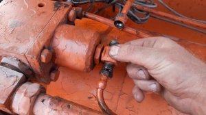 Возможная неисправность на гилро замке цилиндра подъёма стрелы,