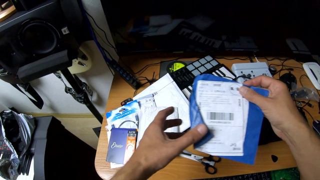 Анбокс ништяков с Aliexpress! Струнки дешевые, для электрухи, акустики, iRig, проводочки смотреть онлайн