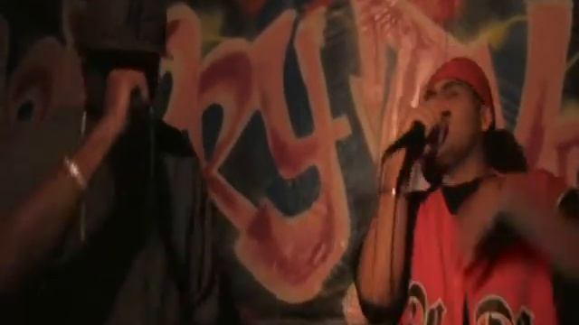 I HOLD ME DOWN смотреть онлайн