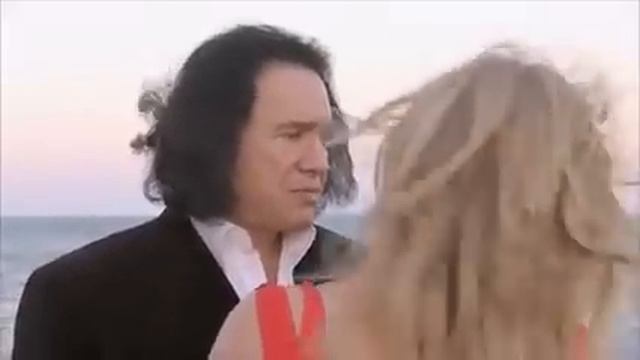 Gene Simmons Proposes To Shannon Tweed смотреть онлайн