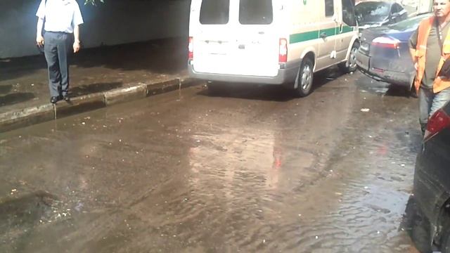 Последствия потопа в Хохловском переулке. смотреть онлайн