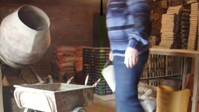 Тротуарная плитка своими руками. Цветной замес для первого слоя. смотреть онлайн