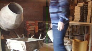 Тротуарная плитка своими руками. Цветной замес для первого слоя.