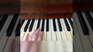 Сольфеджио. Знаки повышения и понижения (диез, бемоль, бекар). Тон - полутон.