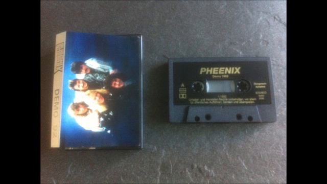 Pheenix - Demo 92 (Demo-Tape, 1992) - Track 1: Looking Down