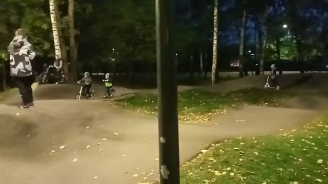 Катились ролики с горы .(3) смотреть онлайн