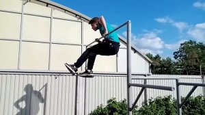 3 ПРОСТЕЙШИХ ТРЮКА НА ТУРНИКЕ!!!!! Выполнит даже первоклассник!!