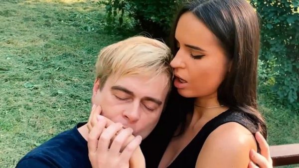 Alex Angel - Moving To The Bound