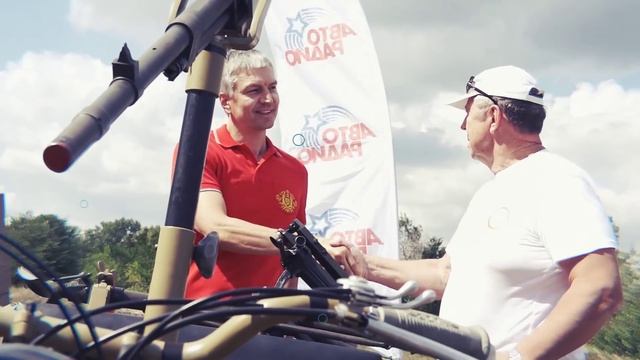 Презентация 65-ти экспонатов "Мотомира Вячеслава Шеянова" на аэродроме Бобровка. смотреть онлайн