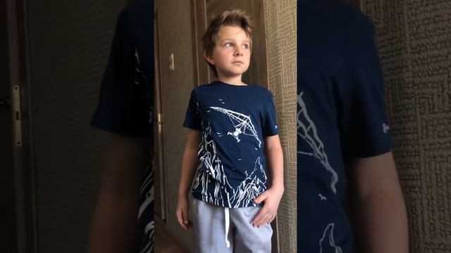 Челлендж на 5000 рублей. Простоять на одной ноге 5 секунд. смотреть онлайн