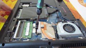 Lenovo G780 disassemble and cleaning. Разборка и чистка Lenovo G780 Lenovo G580 G480 G485 G585