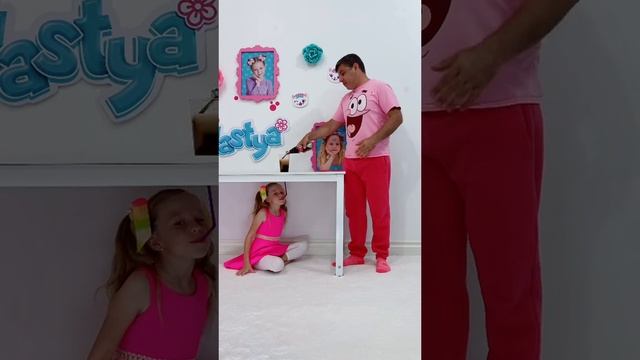 Настя выпила всю колу Папы смотреть онлайн