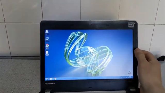 Моргание экрана при шевелении крышкой ноутбука Lenovo ThinkPad edge E145 смотреть онлайн