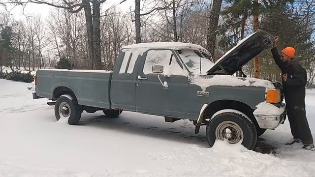 1987 Ford F250 6.9IDI Diesel Cold Start