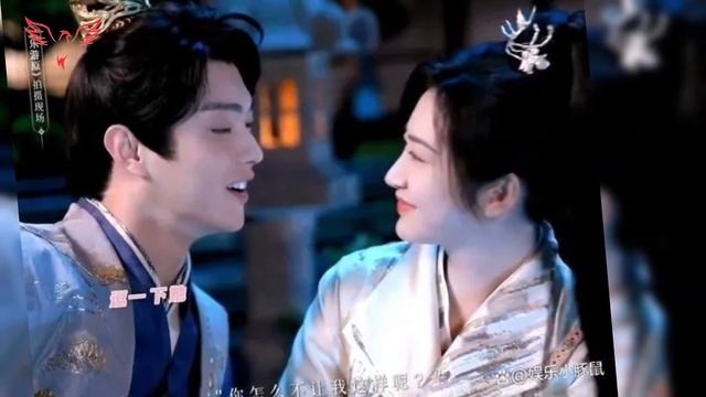 迪丽热巴和龚军同框站在一起，开心CP粉丝！#dilraba #迪丽热巴 #gongjun #龚俊 смотреть онлайн