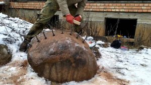 Как расколоть большой валун