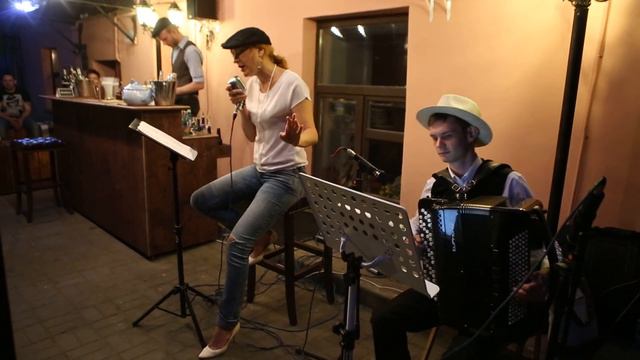 Berta & Bayan - Salut смотреть онлайн