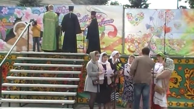 Фрагмент службы, молебен о приумножении любви смотреть онлайн