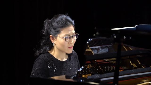 "Bach Odyssey" - Johann Sebastian Bach - Sonata in c minor BWV 1017, Siciliano - Emmanuel Vukovich смотреть онлайн