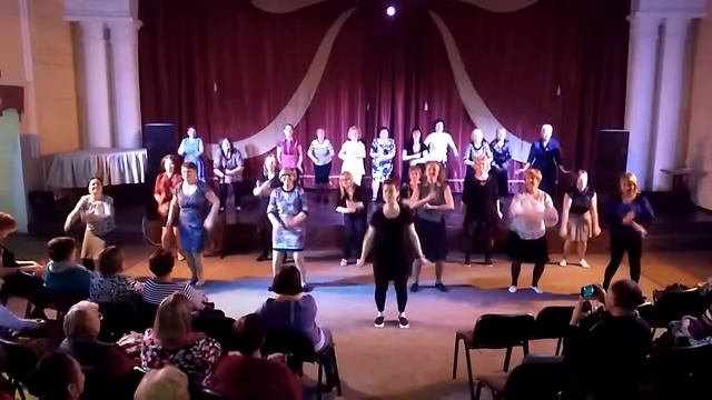 Твист выступление Хали Гали в Сыктывкаре Танцующие люди смотреть онлайн