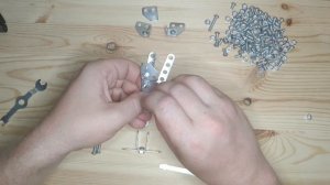 ? ? Самолет из металлического конструктора.