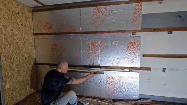 Закончил пол. Переобшивка потолка, утепление стен. / Автодом своими руками. Часть #8 смотреть онлайн