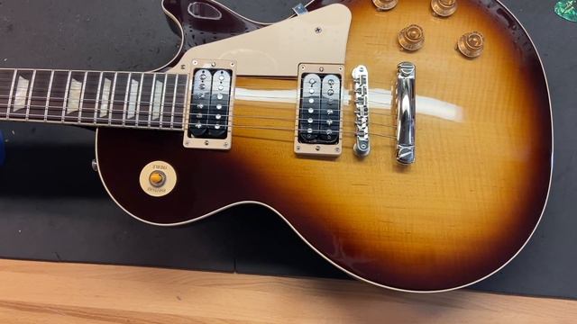 2021 Gibson Les Paul Standard Slash Signature November Burst смотреть онлайн