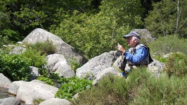 9 Lancers roulés vidéo du livre :Ma pêche à la mouche / mail :serge.rollo@orange.fr смотреть онлайн