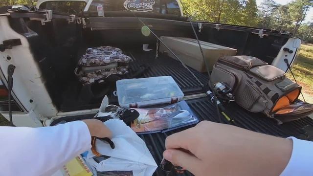Halloween Gear ONLY Fishing Challenge (Rod, Reel, Line, Lures) смотреть онлайн