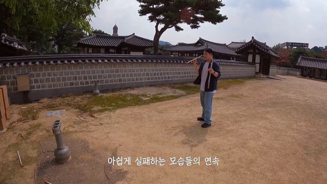 뚜벅이들의 1박2일 전주여행 ?? 무계획으로 떠나자! 한옥마을, 경기전 구경도 하고 교동석갈비, 또간집 길거리야, 베테랑 칼국수 뿌시기 [EP.1] ✨ 국내여행 브이로그 韓国旅行 смотреть онлайн