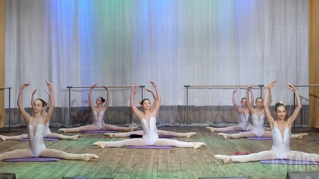 Балетная гимнастика. Девочки балеринки - будущие принцессы. смотреть онлайн