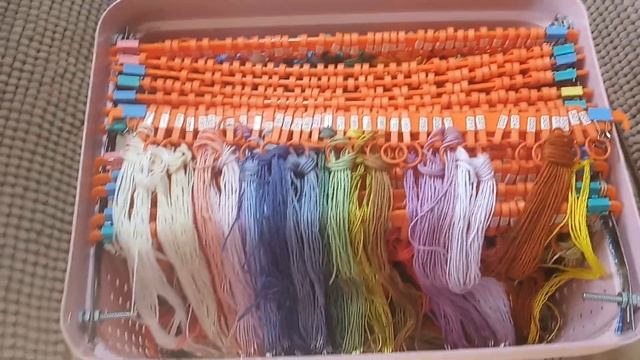 Рукодельный уголок, как сделать Вышивальный станок из тисков, организация ниток от Nokitana смотреть онлайн