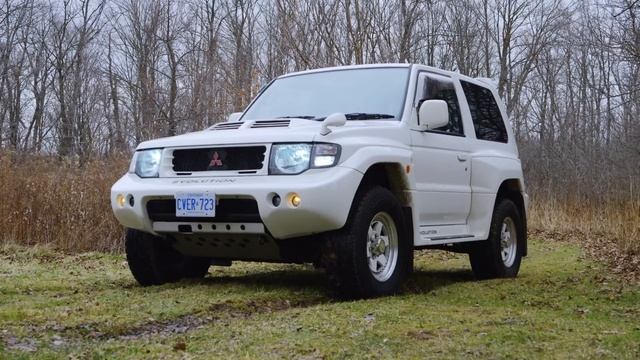 Mitsubishi Pajero Evolution Review // The Best 4X4 Ever Made смотреть онлайн