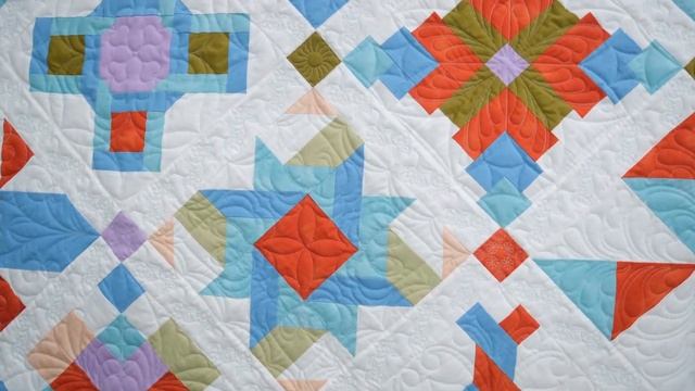 Свободно-ходовая стёжка на Handi Quilter | Собираем одеяло из #MyQuiltБлок -ов ? смотреть онлайн