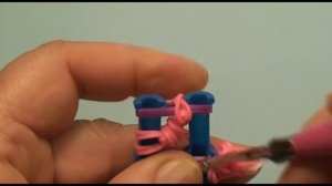 Брелок ЗВЕЗДА из резинок RAINBOW LOOM BANDS на рогатке