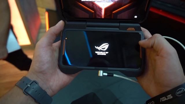 ASUS ROG: POTENZA BRUTA! | IFA 2018 смотреть онлайн