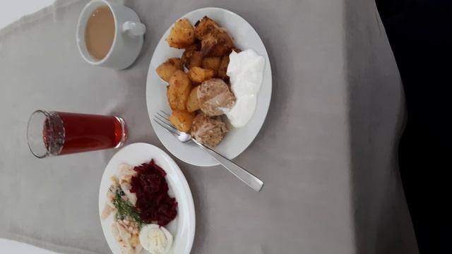 комплексный завтрак в отеле Новинка смотреть онлайн