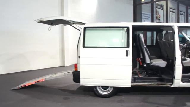 Volkswagen Transporter 2.5 TDI Rolstoelbus BTW VRIJ Derks Bedrijfswagens