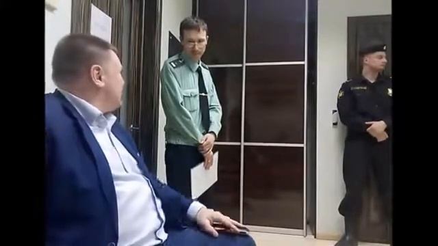 После такого УВОЛЕН ГЛАВНЫЙ СУДЕБНЫЙ ПРИСТАВ Кировской области, прятавшийся от юриста Антона Долгих смотреть онлайн